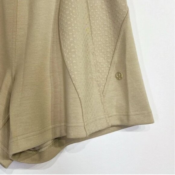 Lululemon NWT Embossed Panel High-Rise Short 4" Trench - Picture 8 of 14